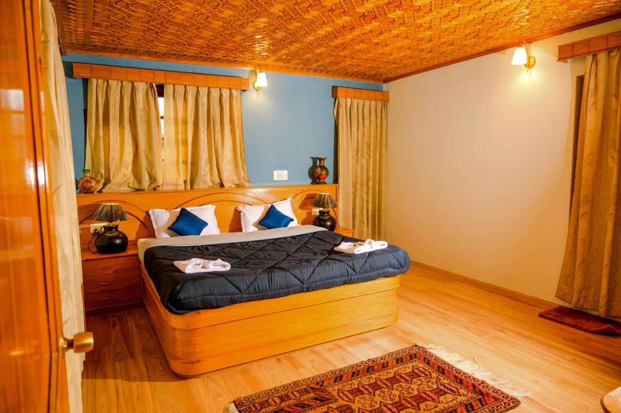 Hotel Peaceful Mornings Srinagar Eksteriør billede